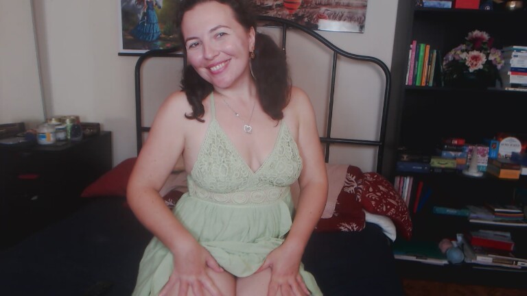 KARLEENx's Streamate show and profile