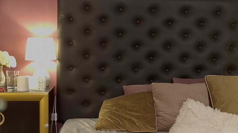 BeckyThaissa's Streamate show and profile