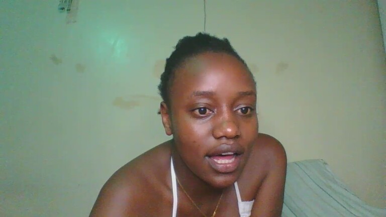 Naughtyellah's Streamate show and profile