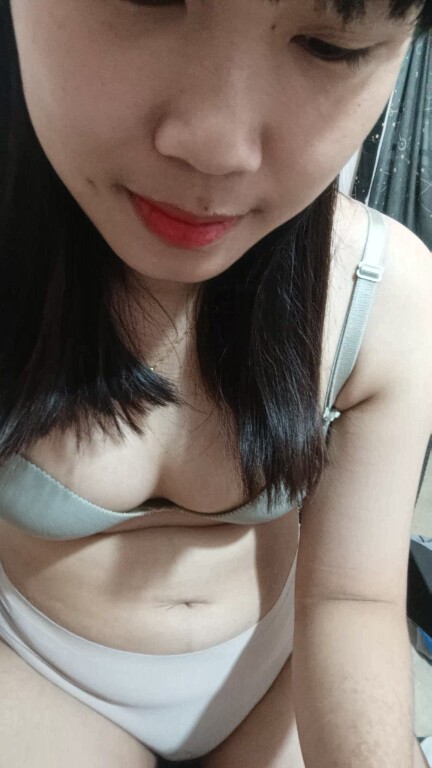 PoppyBae's Streamate show and profile