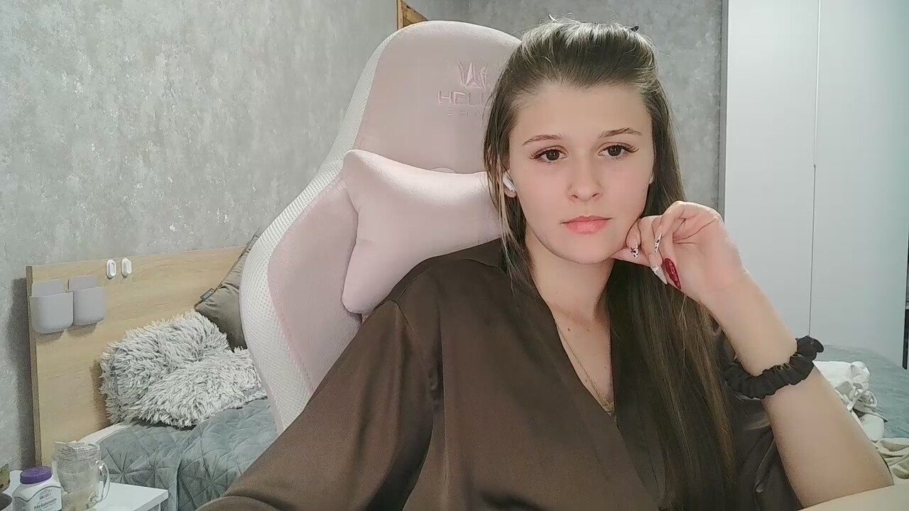 AngeLinA199